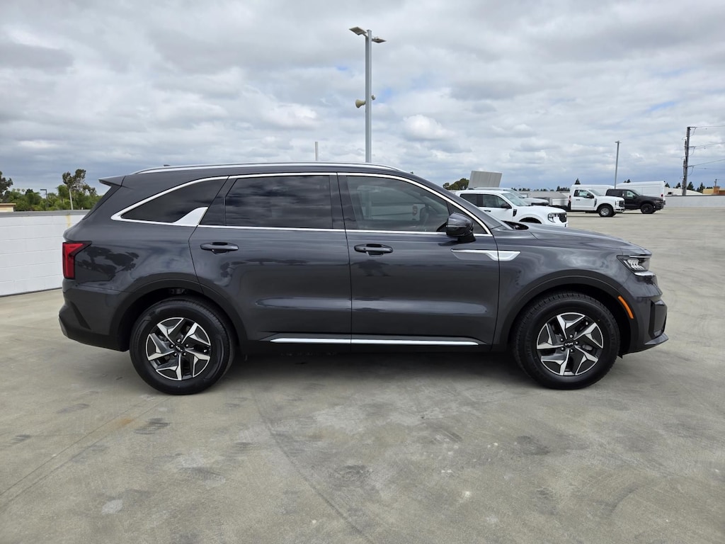 Used 2023 Kia Sorento Hybrid EX SUV
