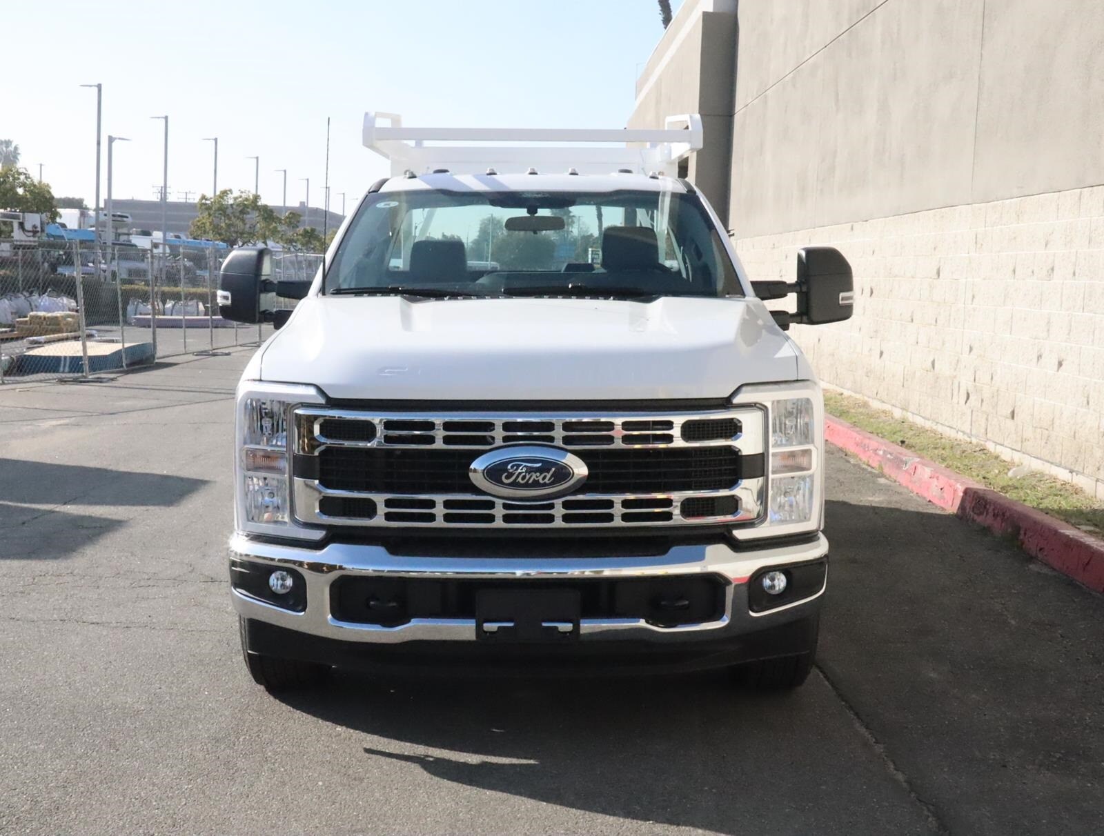 2024 Ford F-350 photo 3