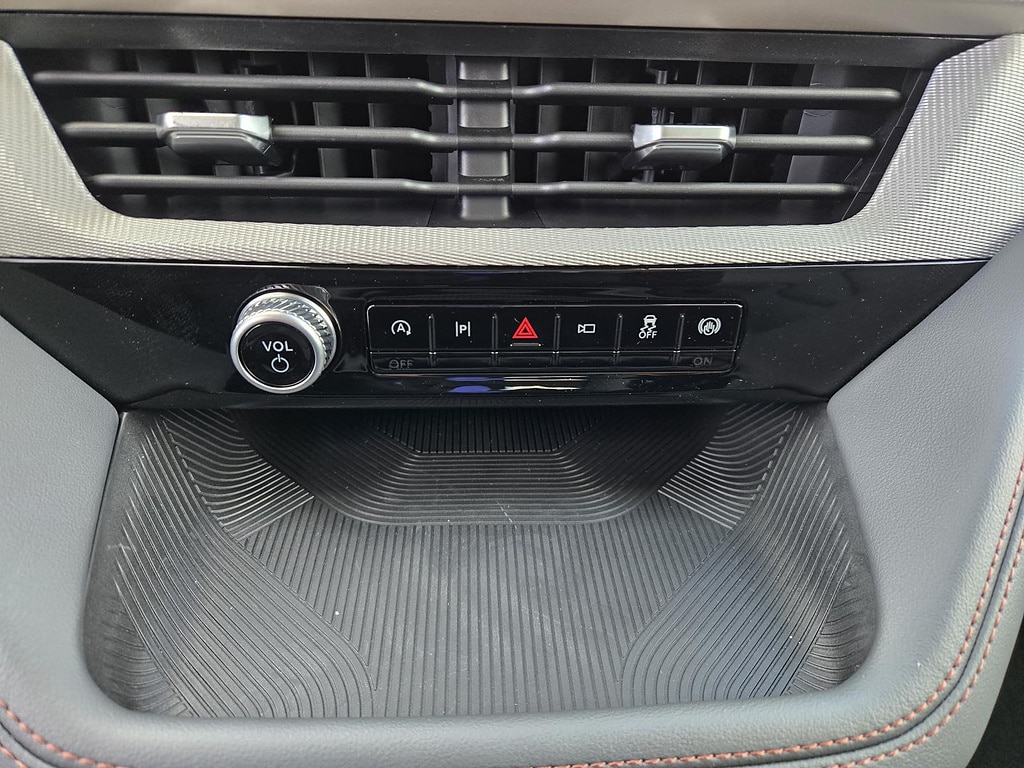 2026 Ford Explorer Active - Photo 14