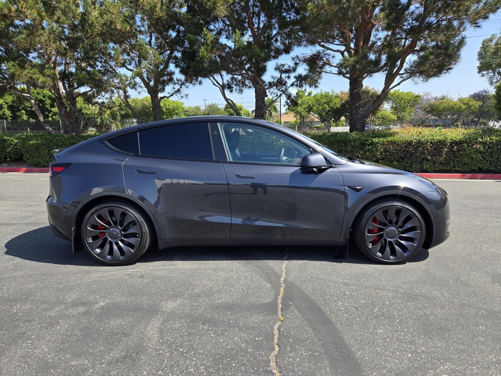 Used 2024 Tesla Model Y Performance with VIN 7SAYGDEF4RF156983 for sale in Kansas City