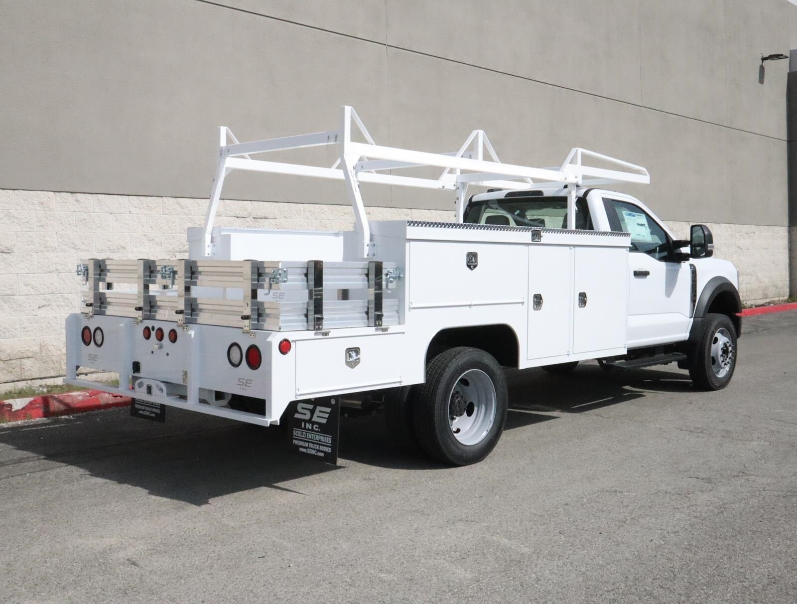 2024 Ford F-450 XL photo 4