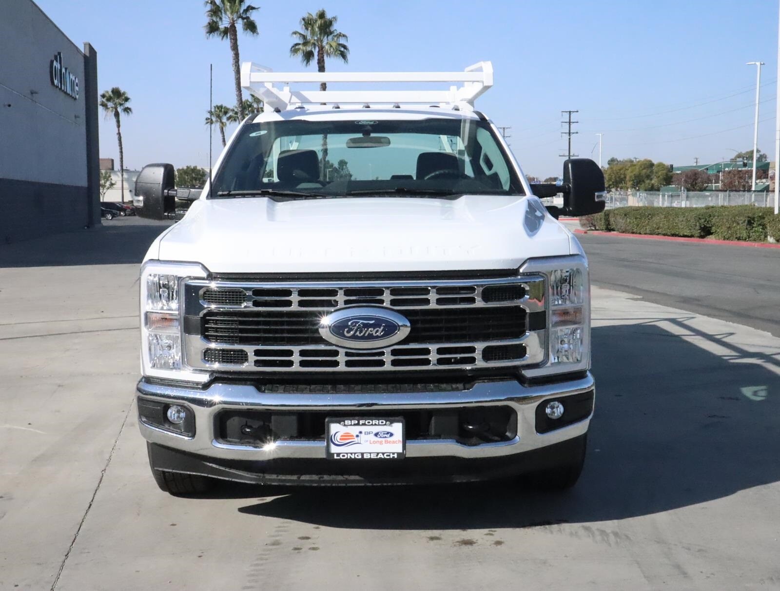 2024 Ford F-350 photo 3
