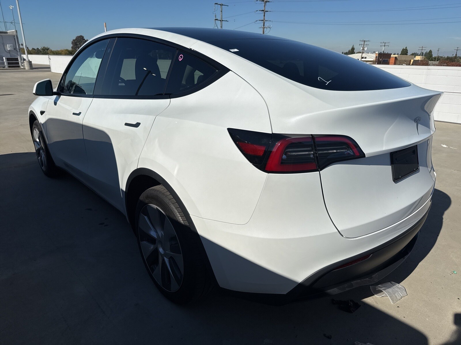 2023 Tesla Model Y Long Range photo 2