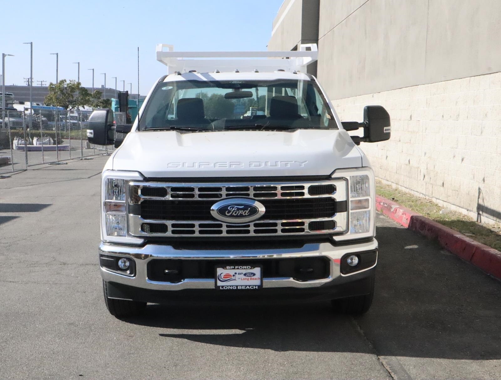 2024 Ford F-350 photo 3