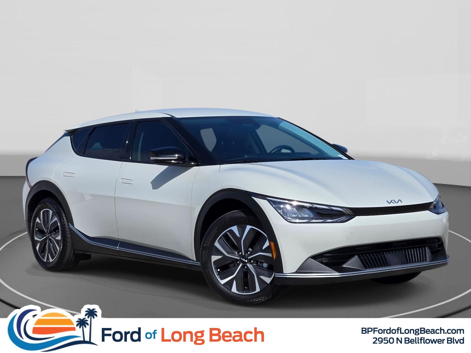 2024 Kia EV6 Light L/R's photo