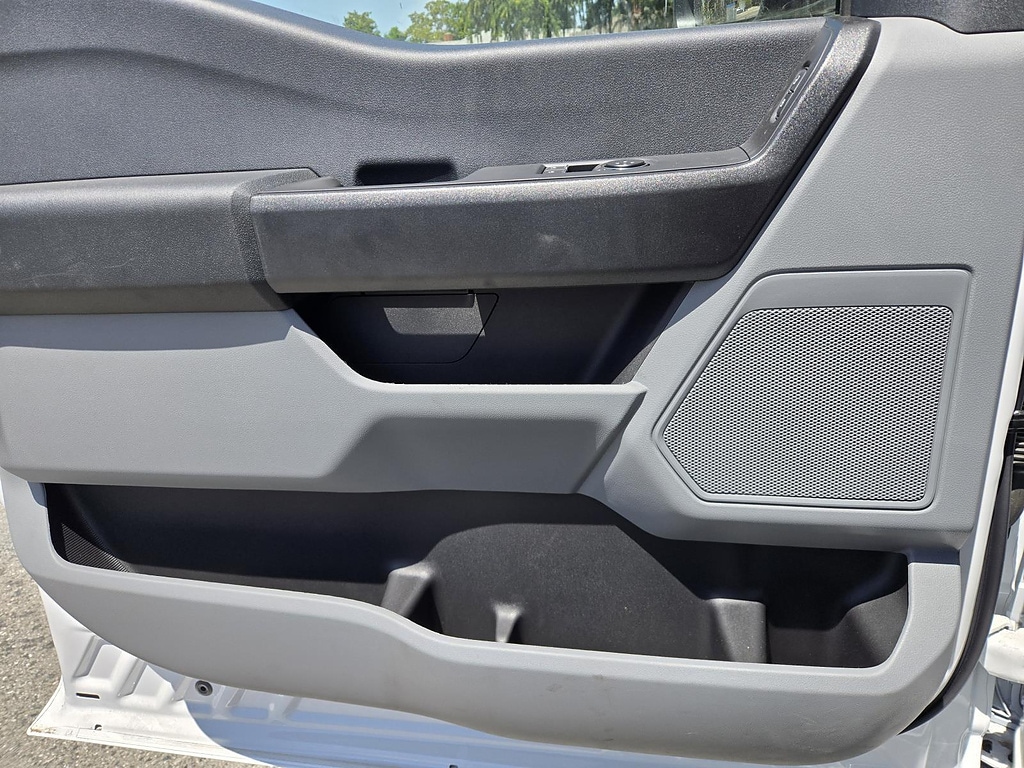 2026 Ford F-350 Super Duty Chassis Cab XL - Photo 19