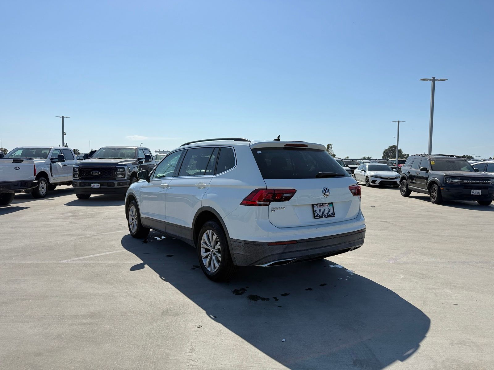 Used 2019 Volkswagen Tiguan SE with VIN 3VV3B7AXXKM074720 for sale in Long Beach, CA