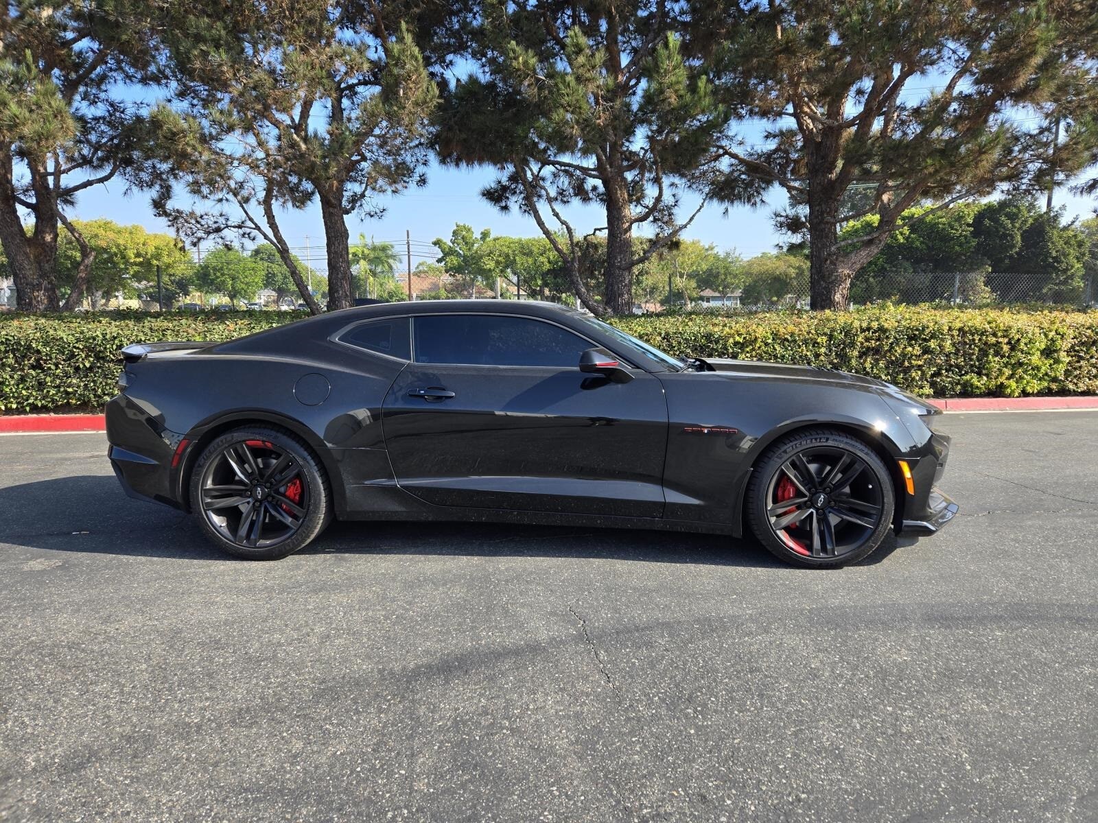 2021 Chevrolet Camaro SS Coupe photo 2