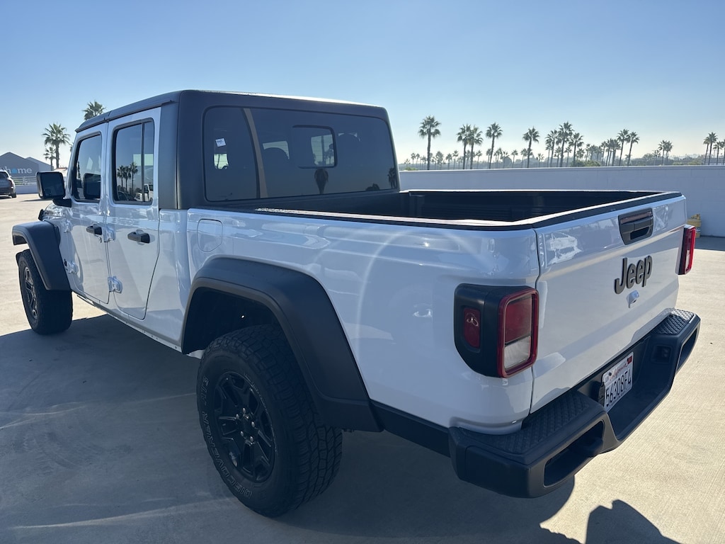 Used 2023 Jeep Gladiator Sport Truck
