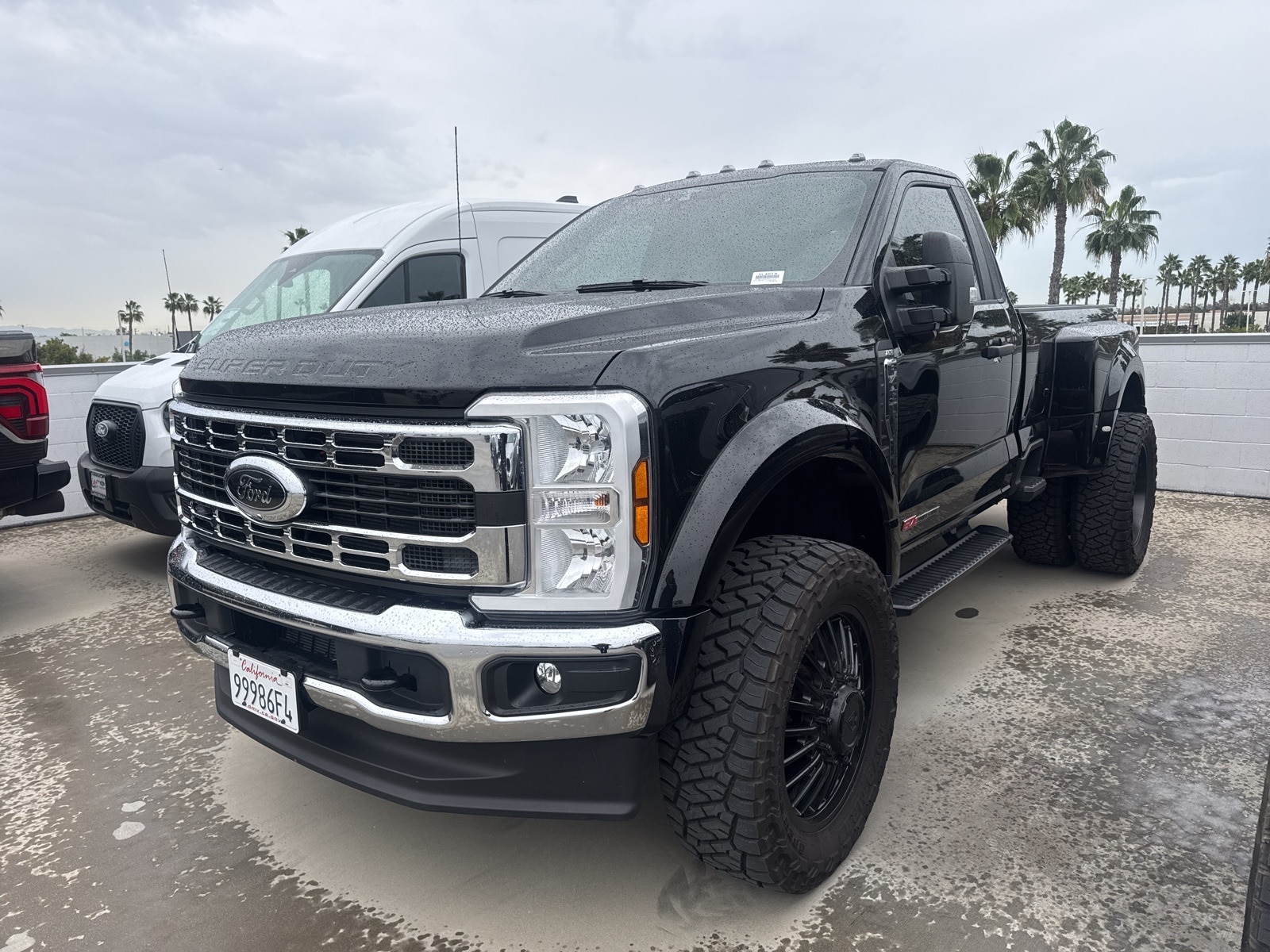 2025 Ford F-450 Super Duty XLT's photo