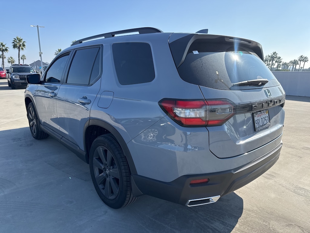 Used 2025 Honda Pilot Sport SUV