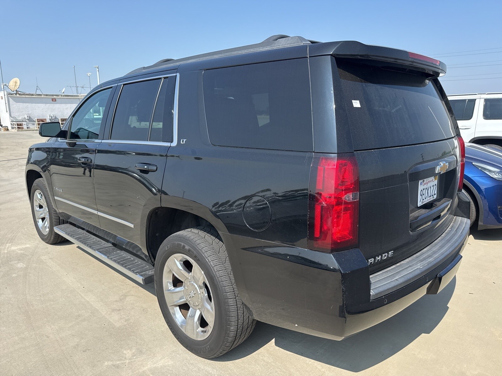 2019 Chevrolet Tahoe LT photo 2