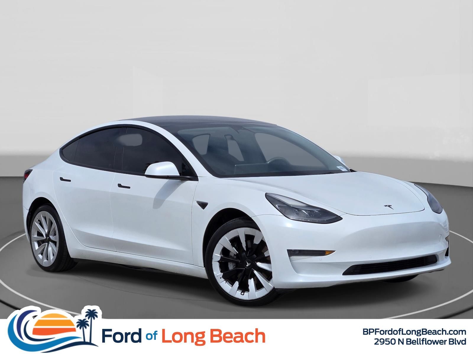 2022 Tesla Model 3 Standard Range Plus's photo