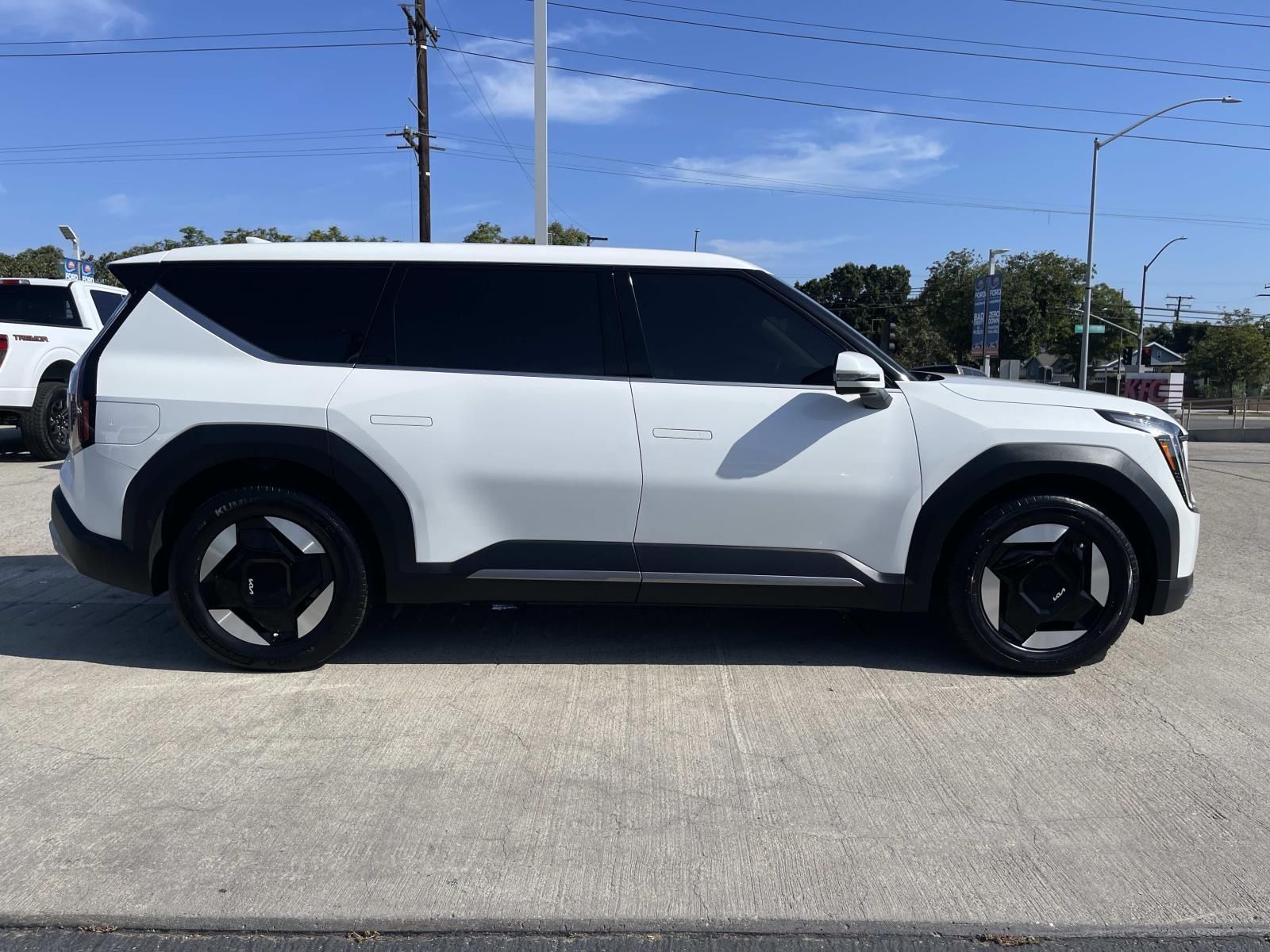Used 2024 Kia EV9 Light L/R with VIN KNDAB5S16R6033399 for sale in Long Beach, CA