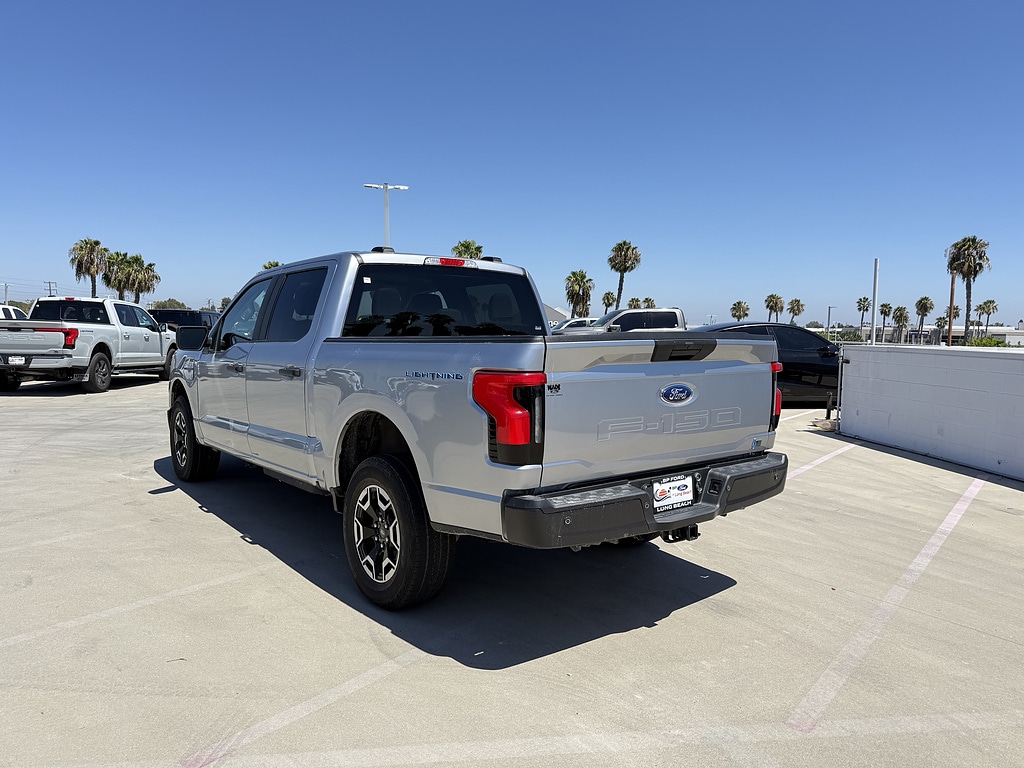 Used 2022 Ford F-150 Lightning Platinum with VIN 1FT6W1EV1NWG02722 for sale in Long Beach, CA