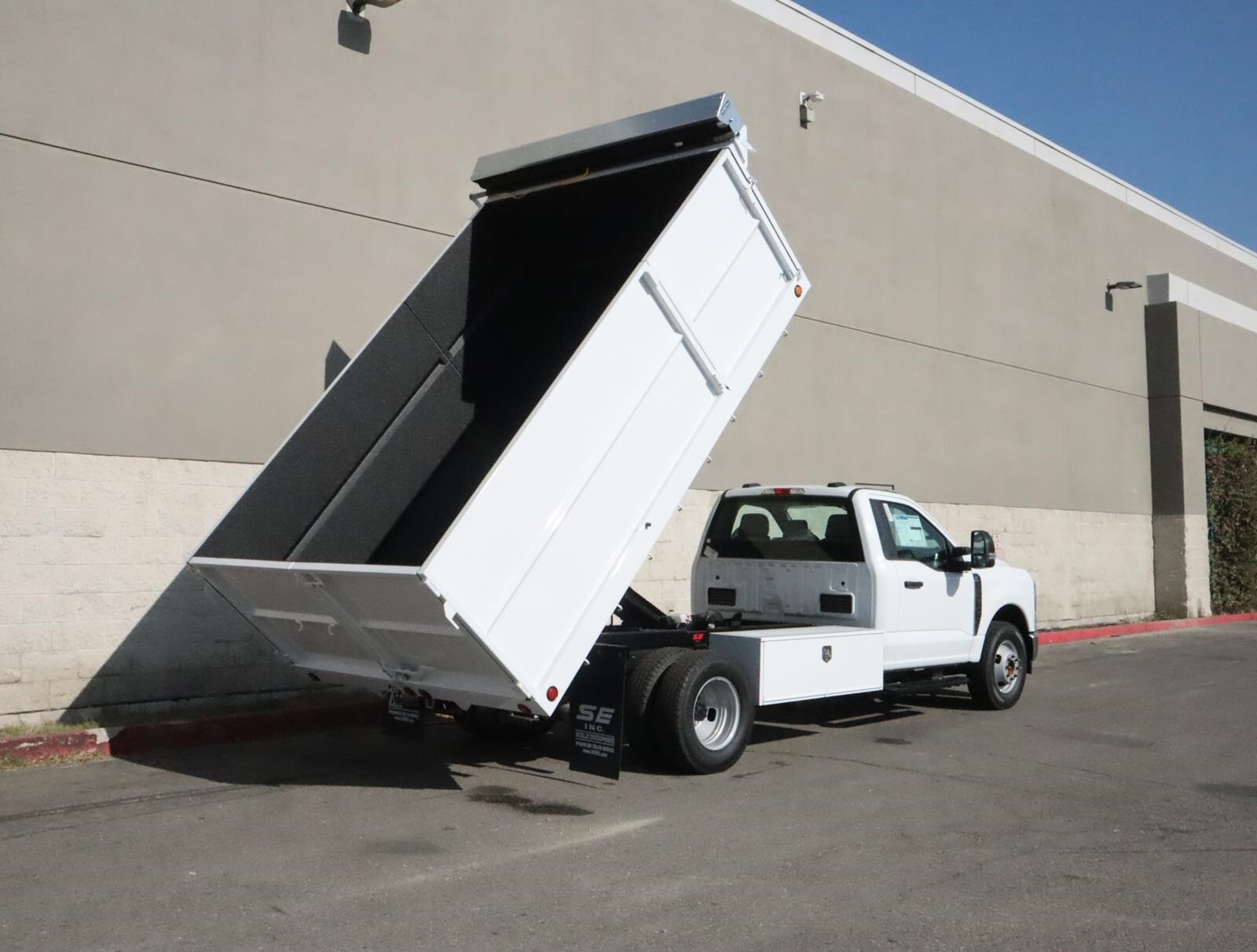 2024 Ford F-350 XL photo 4