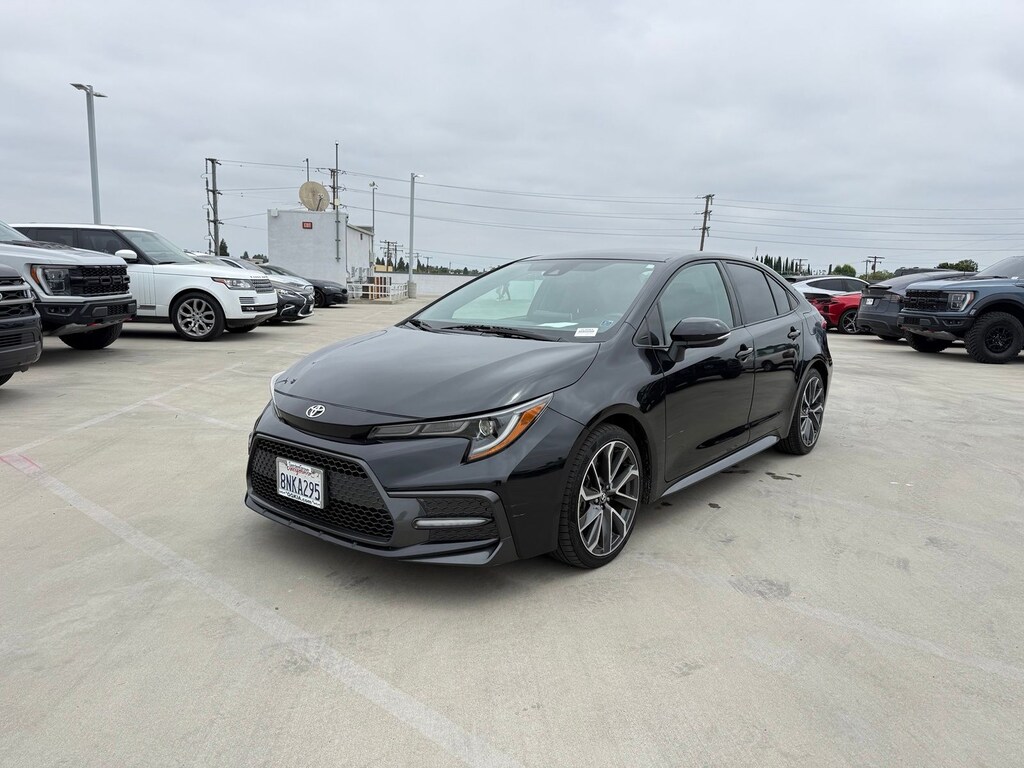 Used 2020 Toyota Corolla SE Sedan