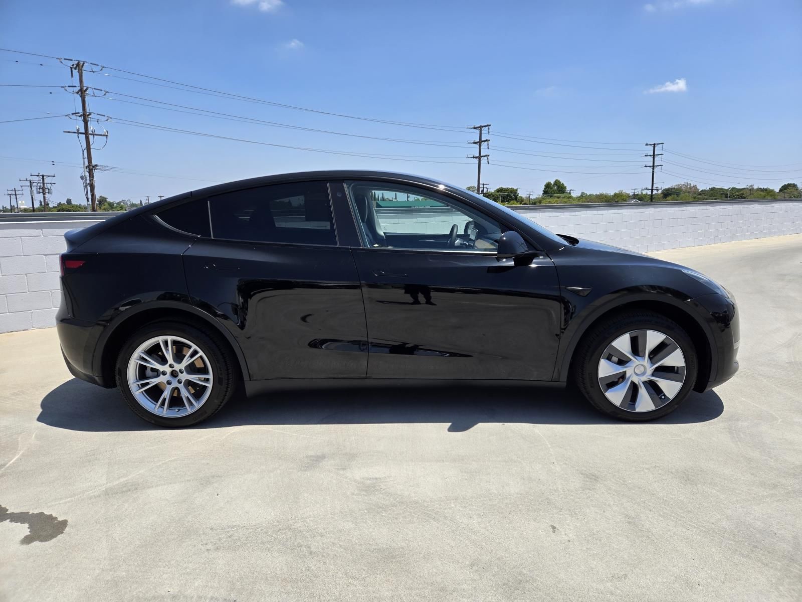 Used 2023 Tesla Model Y Long Range with VIN 7SAYGDEE4PA111656 for sale in Long Beach, CA