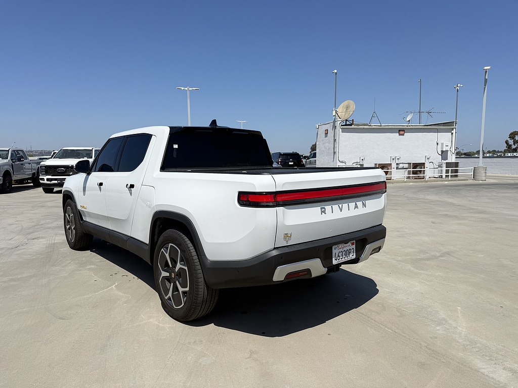 Used 2022 Rivian R1T Adventure with VIN 7FCTGAAA6NN006055 for sale in Long Beach, CA