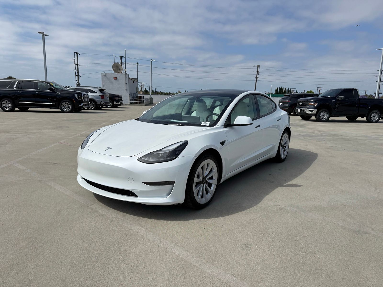 2023 Tesla Model 3 -'s photo