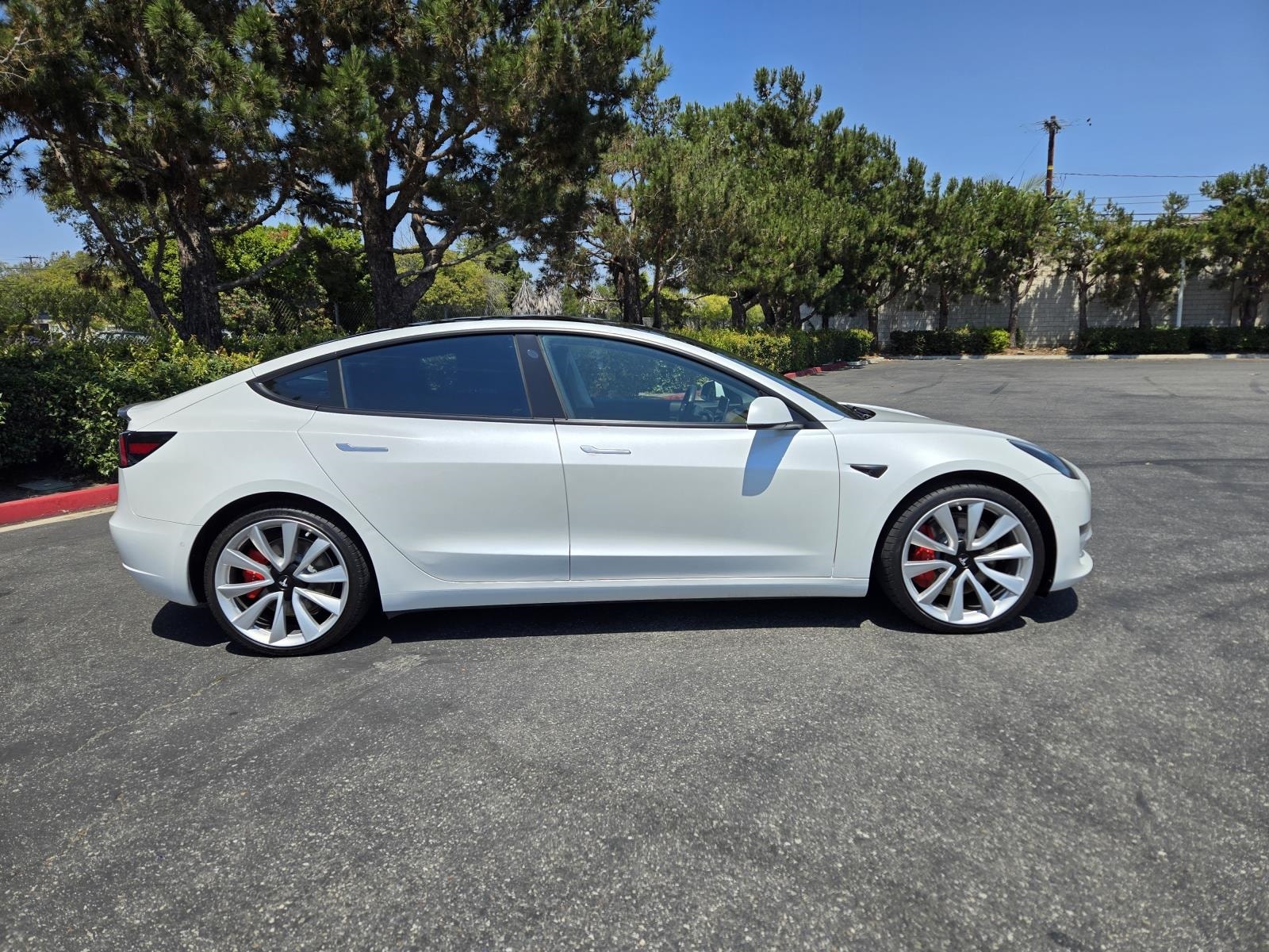 Used 2019 Tesla Model 3 Long Range with VIN 5YJ3E1EB7KF367349 for sale in Long Beach, CA