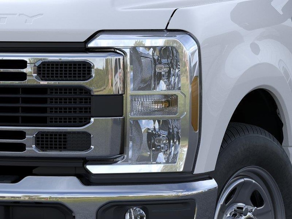 2026 Ford F-350 Super Duty Chassis Cab XL - Photo 18