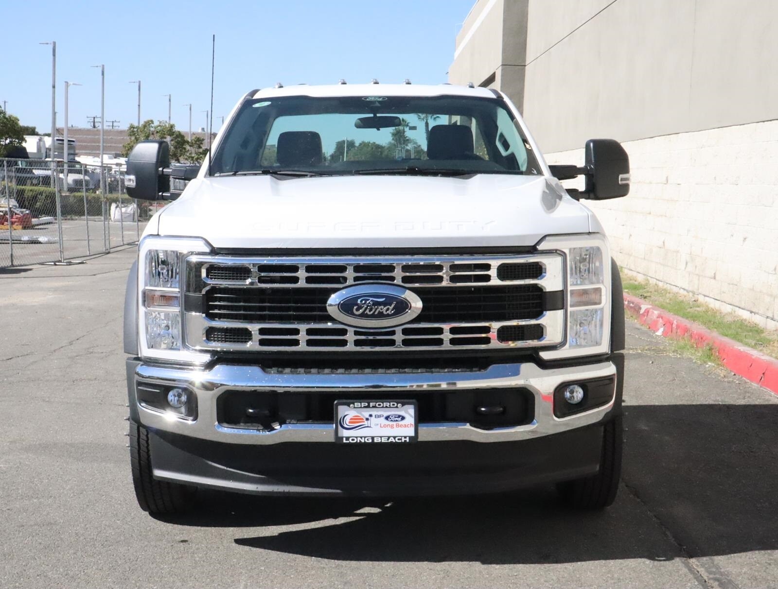 2024 Ford F-550 photo 3