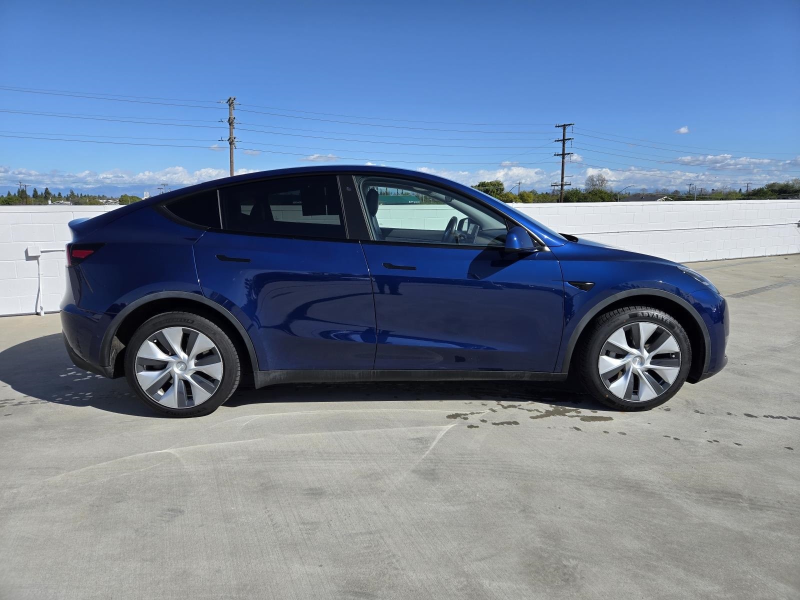 Used 2021 Tesla Model Y Long Range with VIN 5YJYGDEE0MF114744 for sale in Long Beach, CA