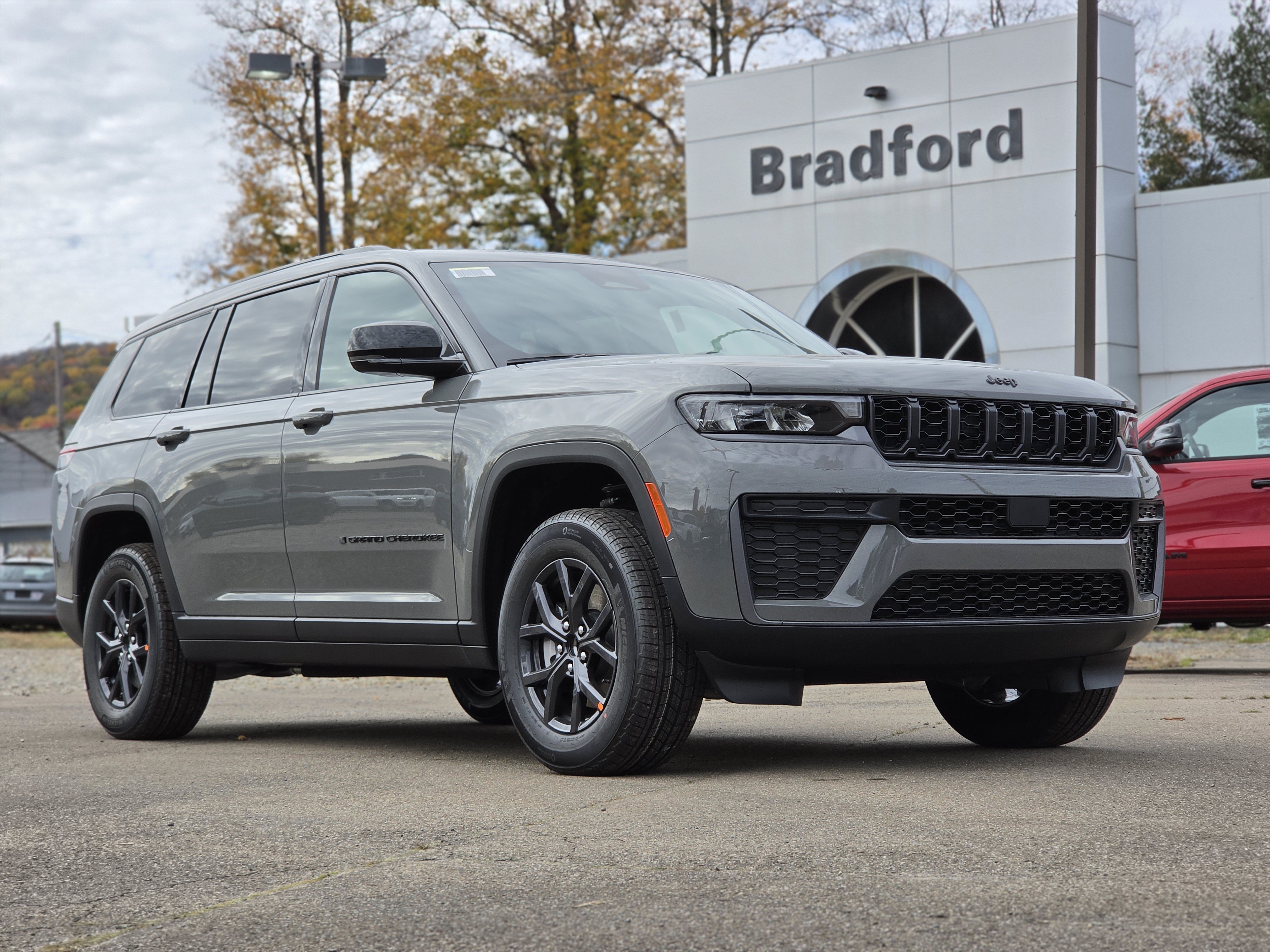 2027 Jeep Grand Cherokee L Laredo
