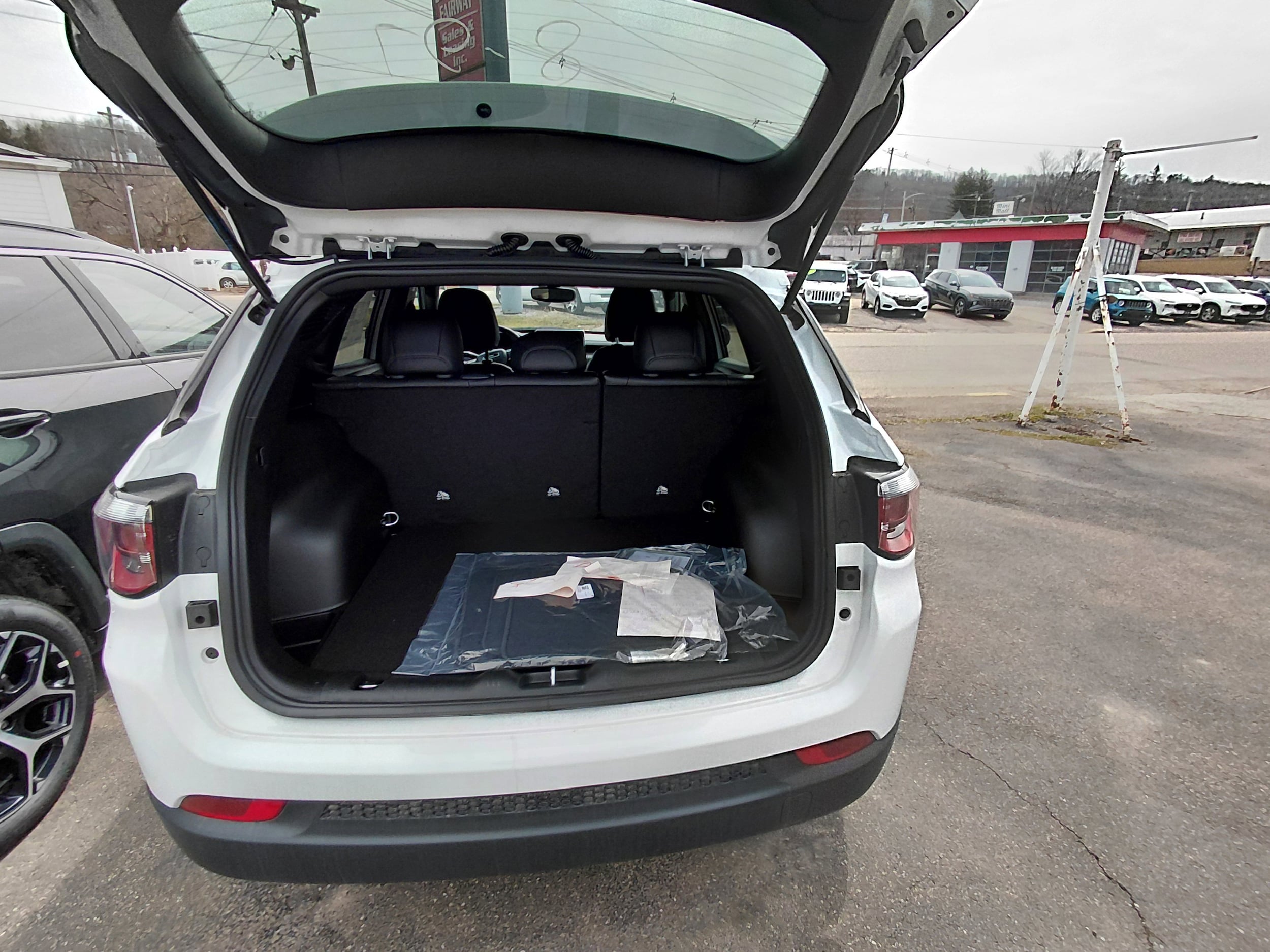 2026 Jeep Compass Latitude Altitude - Photo 6
