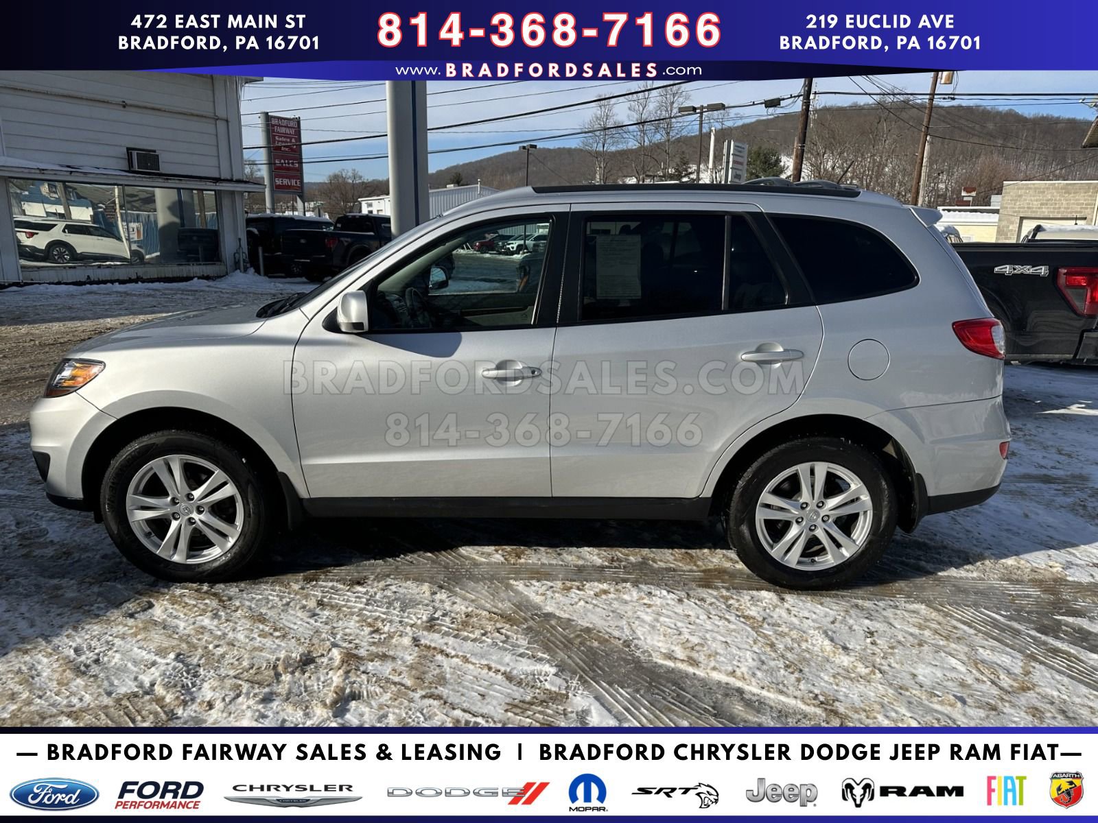 2011 Hyundai Santa Fe SE's photo