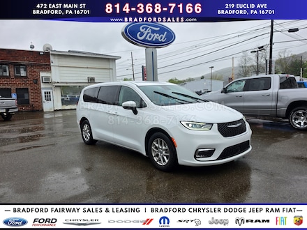 2023 Chrysler Pacifica Touring L Mini-van, Passenger