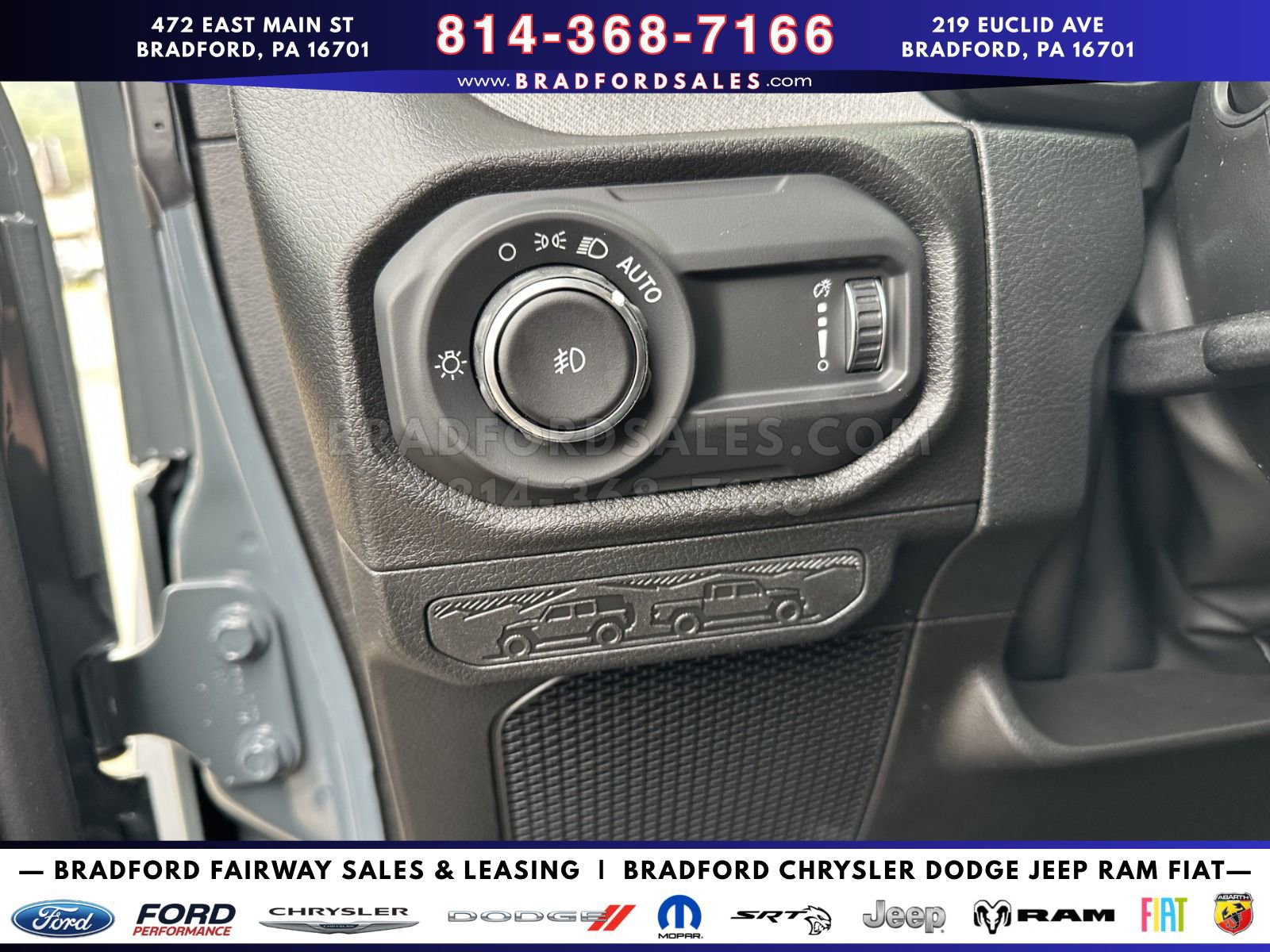 2025 Jeep Wrangler 2-Door Willys - Photo 8