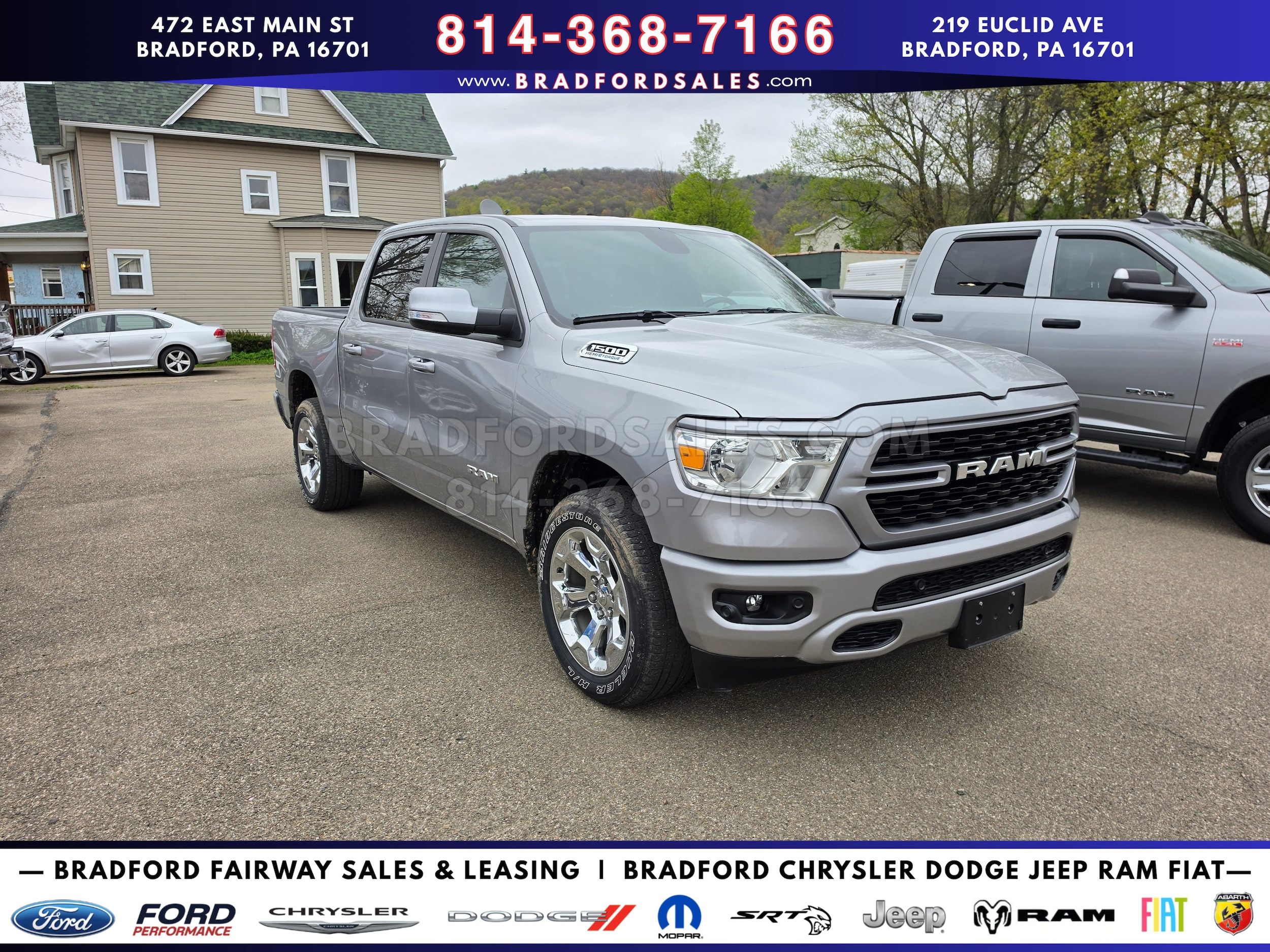 2022 RAM 1500 Big Horn/Lone Star 4x4 Crew Cab 5'7's photo