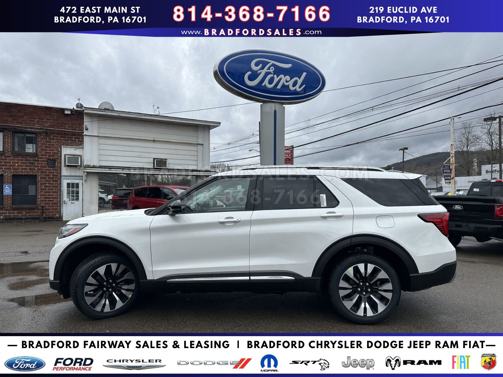 2026 Ford Explorer Platinum's photo