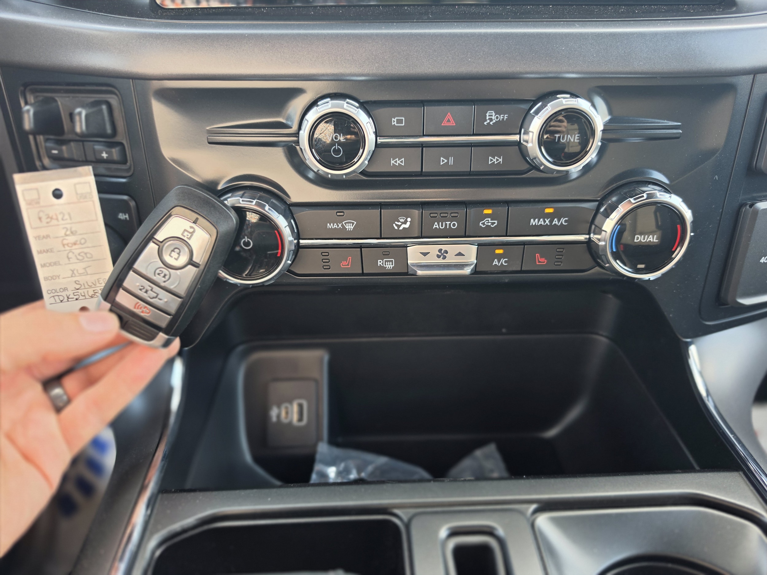 2026 Ford F-150 XLT - Photo 17