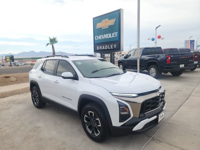 Polar White Tricoat 2026 Chevrolet Equinox SUV / Crossover Four-Wheel Drive Automatic