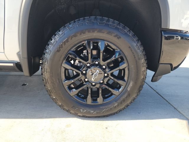 2026 Chevrolet Silverado 3500 HD LTZ - Photo 28