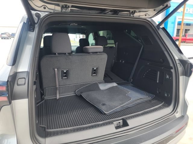2027 Chevrolet Traverse LT - Photo 22