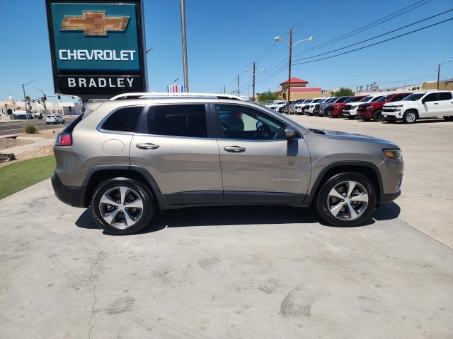 2019 Jeep Cherokee Limited photo 3