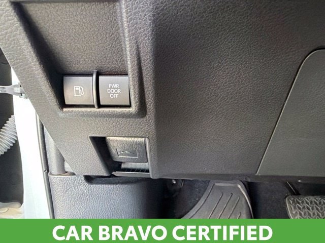 2023 Toyota Sienna Platinum - Photo 30