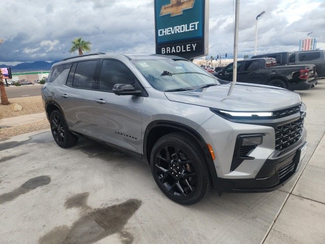 2026 Chevrolet Traverse RS photo 2