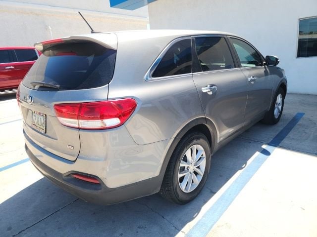 Used 2016 Kia Sorento L with VIN 5XYPG4A39GG186572 for sale in Parker, AZ
