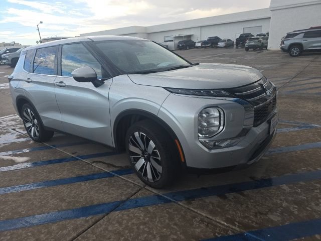 2025 Mitsubishi Outlander SE S-AWC's photo