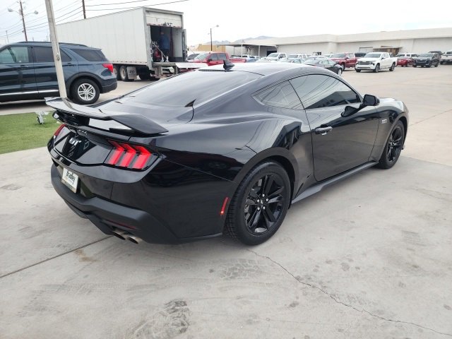 2024 Ford Mustang GT photo 4