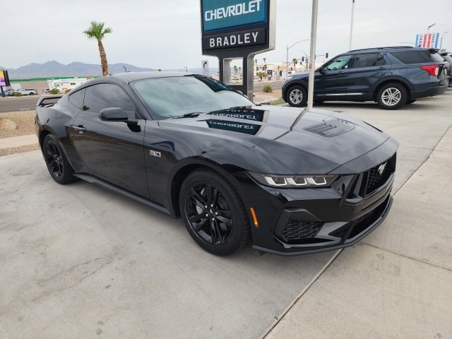 2024 Ford Mustang GT photo 2