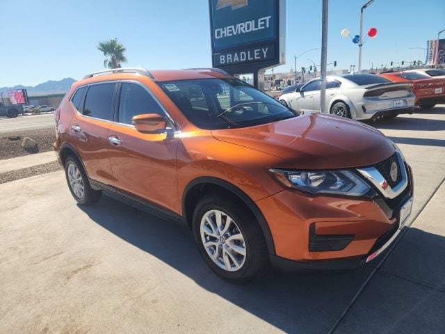 Used 2019 Nissan Rogue SV with VIN 5N1AT2MV7KC702777 for sale in Parker, AZ