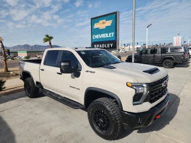 2026 Chevrolet Silverado 2500HD ZR2's photo