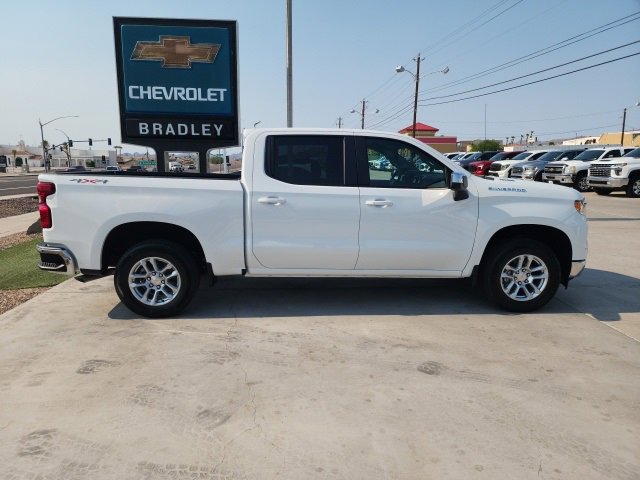 2025 Chevrolet Silverado 1500 LT photo 3