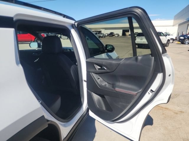 2027 Chevrolet Equinox RS - Photo 22